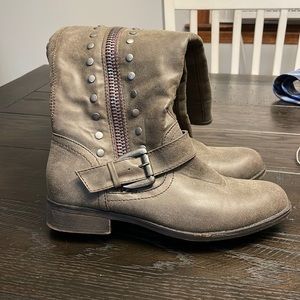 Journee Collection Tall Womens Boots - taupe